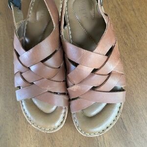 Born Wedge Sandals, size 8
